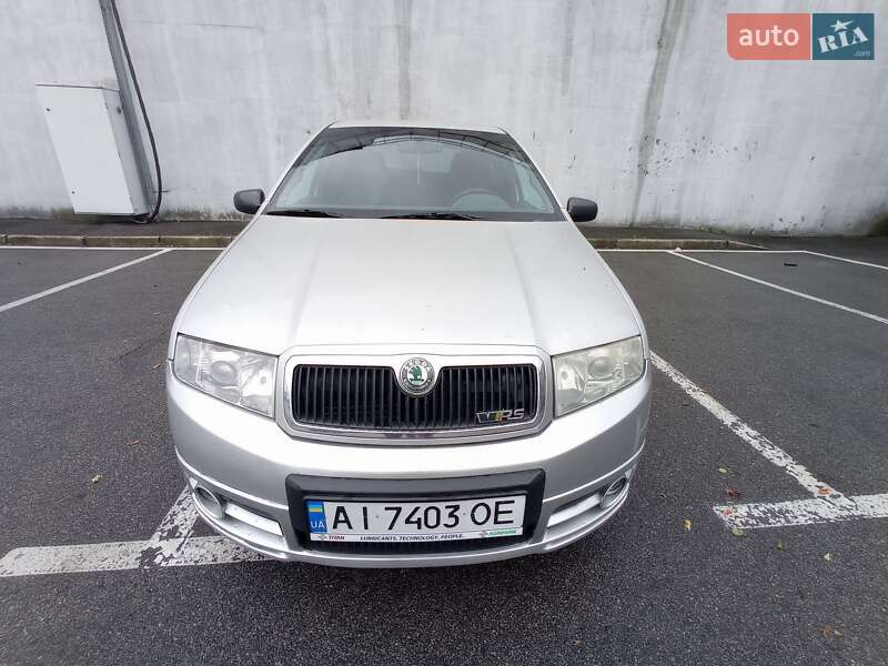 Хэтчбек Skoda Fabia 2005 в Киеве