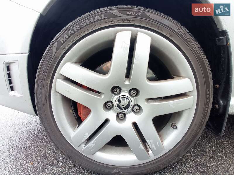 Хэтчбек Skoda Fabia 2005 в Киеве