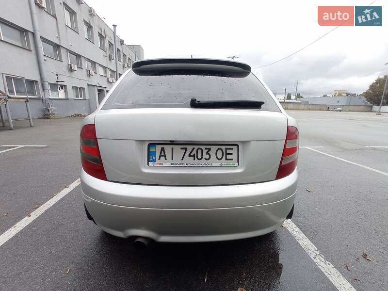 Хэтчбек Skoda Fabia 2005 в Киеве