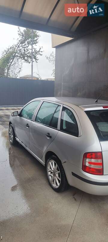 Универсал Skoda Fabia 2004 в Ужгороде