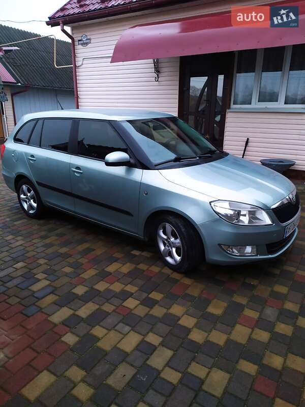 Skoda Fabia 2011 Skoda Fabia 2011