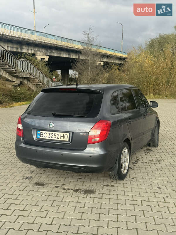 Универсал Skoda Fabia 2011 в Дрогобыче
