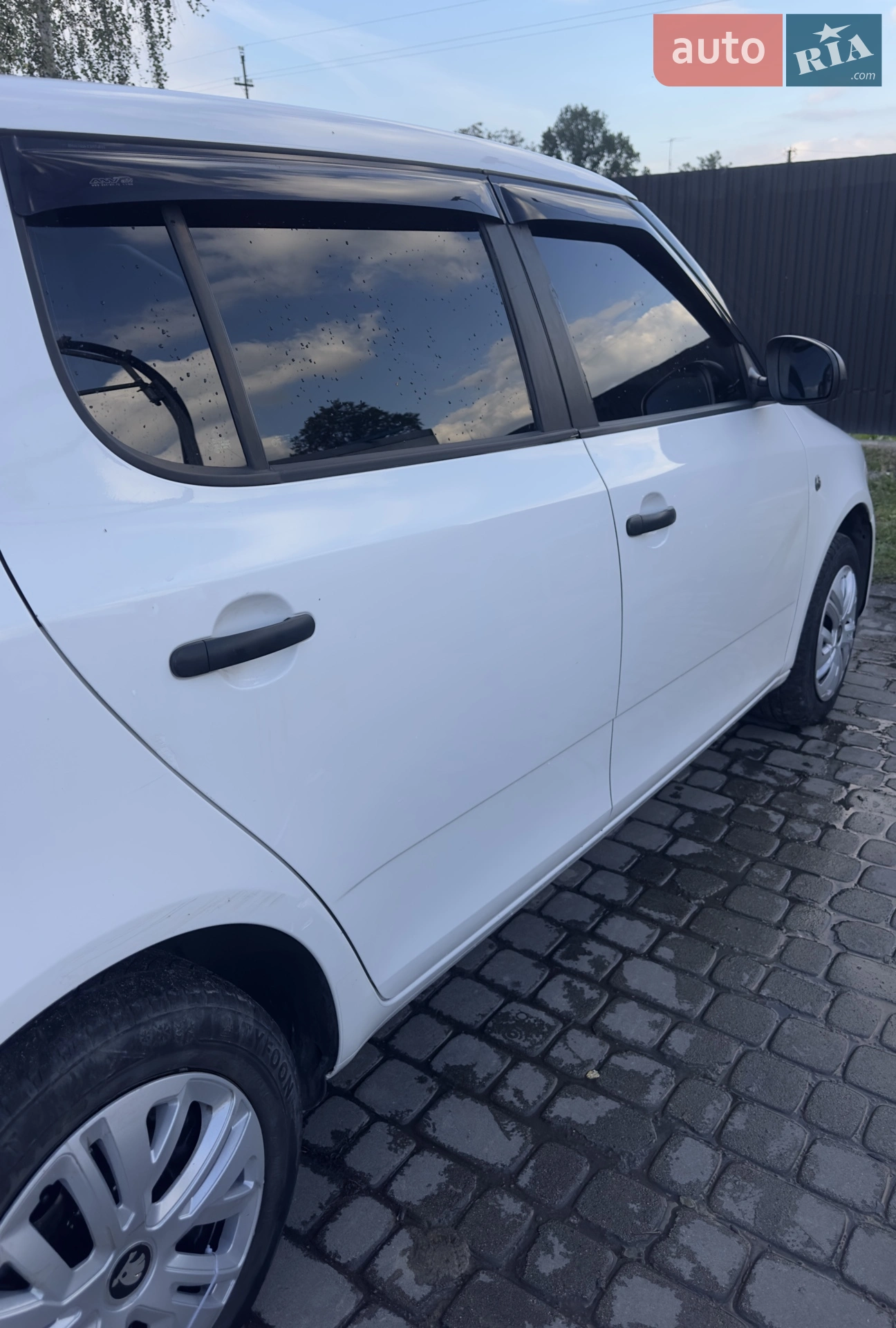 2014 Skoda Fabia - мініатюра 2