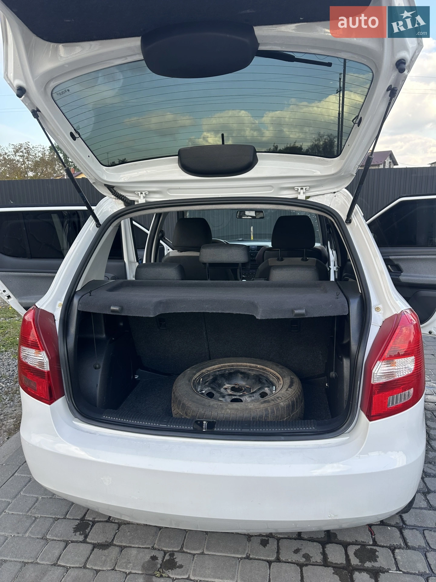 2014 Skoda Fabia - мініатюра 10