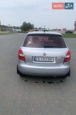 Хетчбек Skoda Fabia 2012 в 