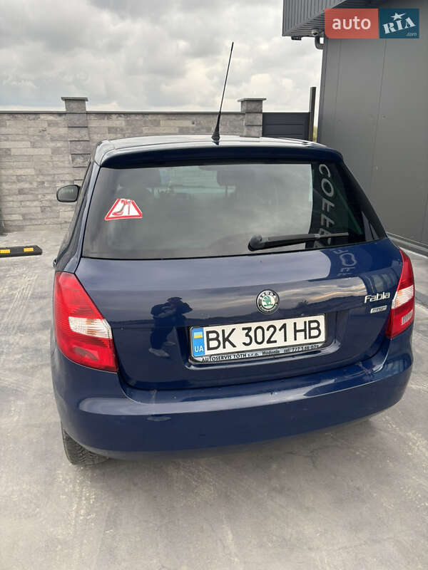 Хэтчбек Skoda Fabia 2012 в Костополе