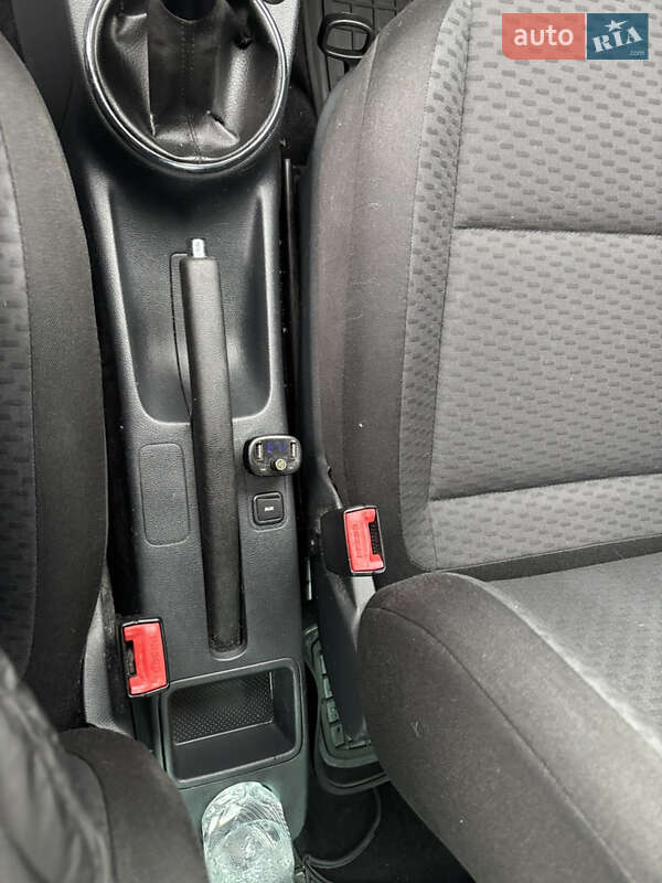 Хэтчбек Skoda Fabia 2012 в Костополе