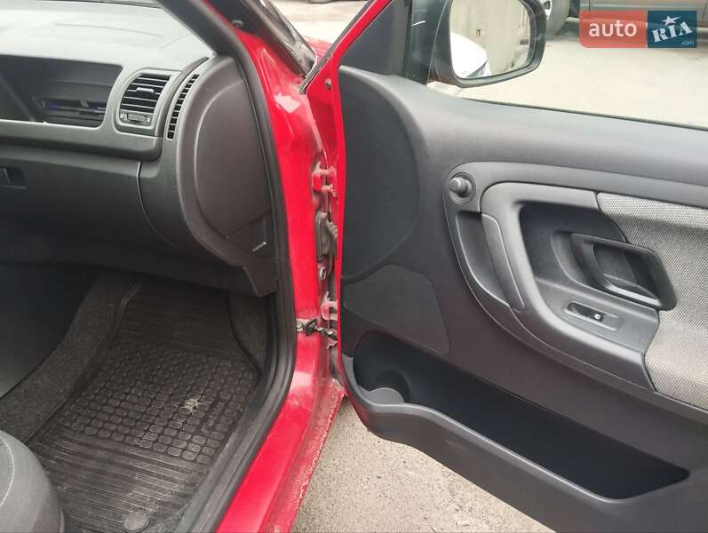 Хэтчбек Skoda Fabia 2014 в Кривом Роге фото 10 Хэтчбек Skoda Fabia 2014 в Кривом Роге