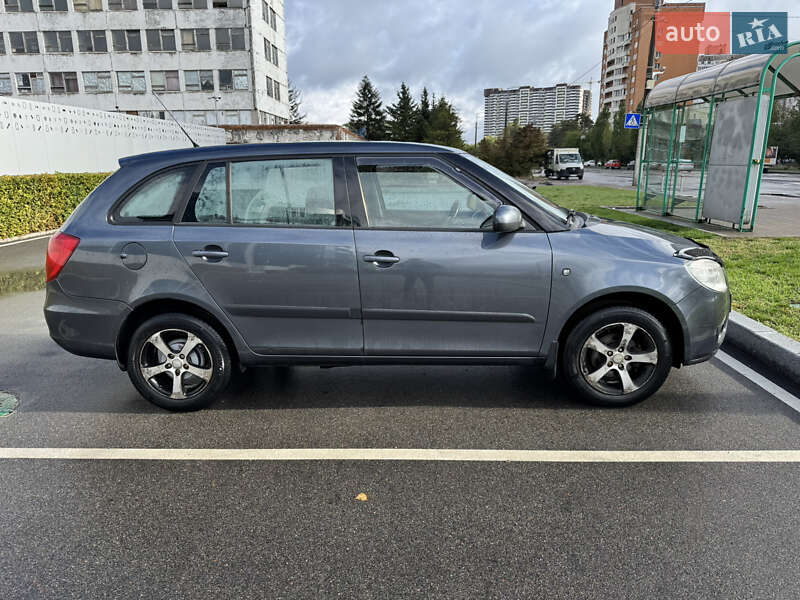 Універсал Skoda Fabia 2008 в Києві
