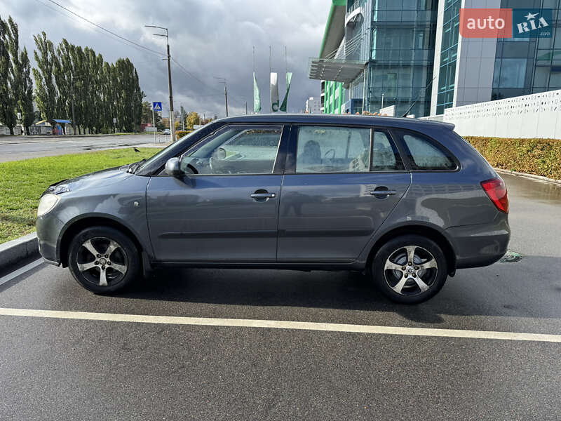 Універсал Skoda Fabia 2008 в Києві