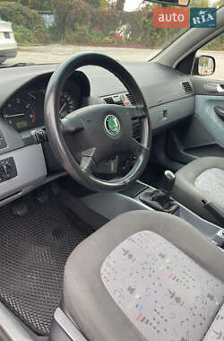 Хэтчбек Skoda Fabia 2001 в 