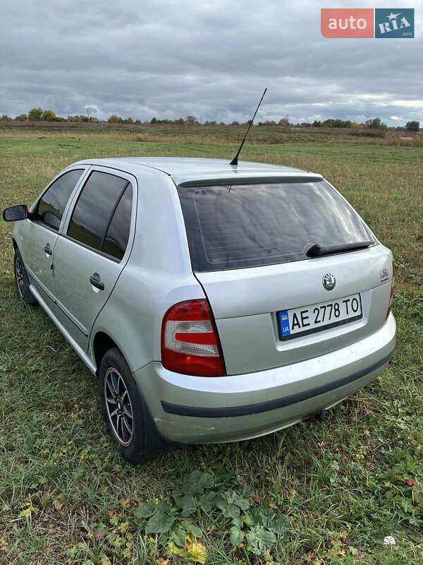 Хэтчбек Skoda Fabia 2006 в Петриковке