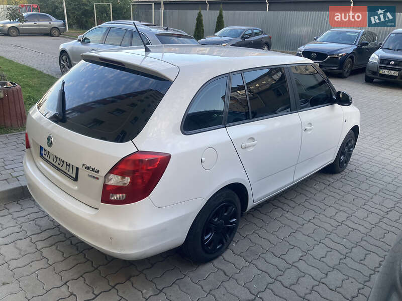 Универсал Skoda Fabia 2012 в Хмельницком