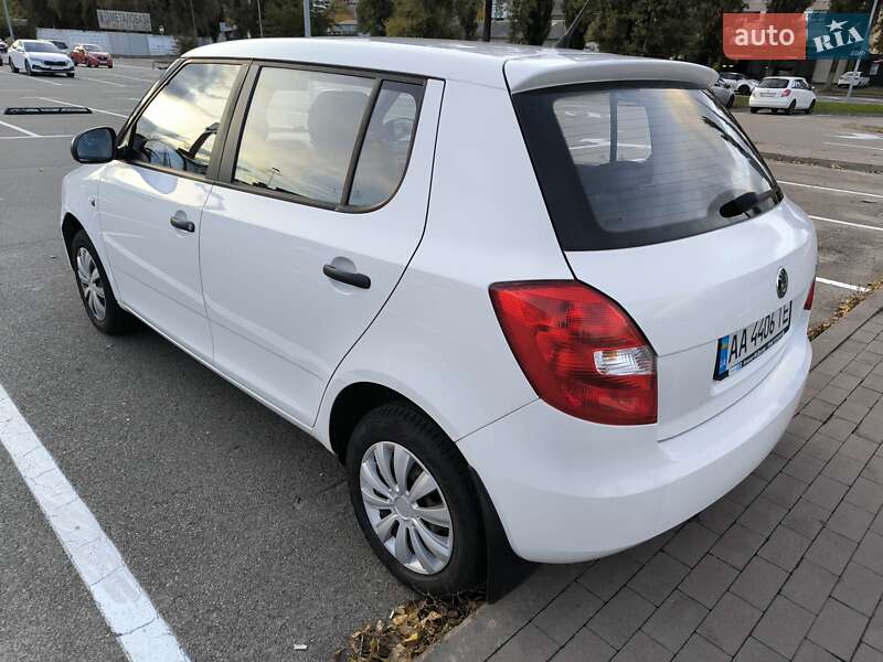 Хэтчбек Skoda Fabia 2012 в Киеве