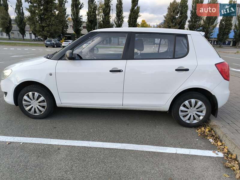 Хэтчбек Skoda Fabia 2012 в Киеве