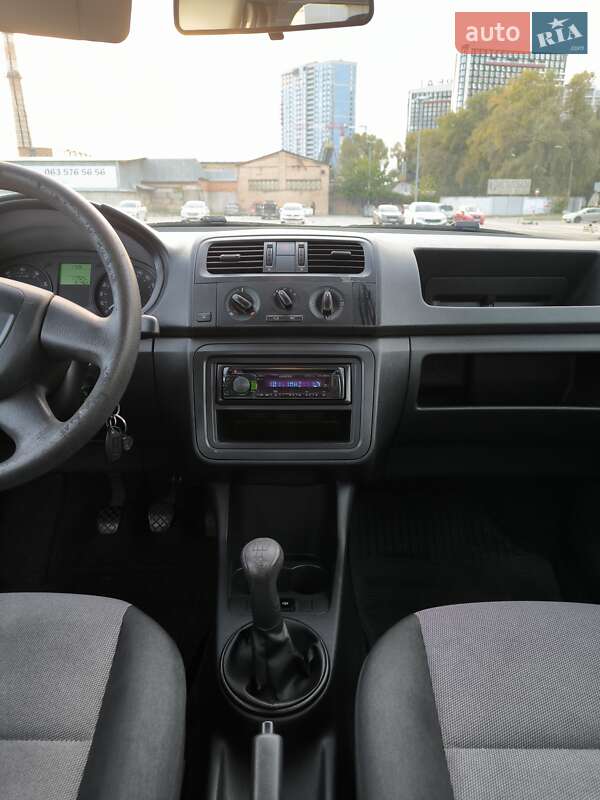 Хэтчбек Skoda Fabia 2012 в Киеве