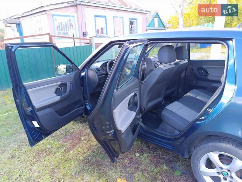 Хэтчбек Skoda Fabia 2011 в Черкассах