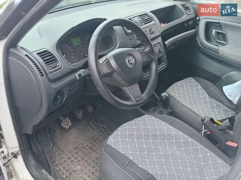 Хэтчбек Skoda Fabia 2014 в Черновцах