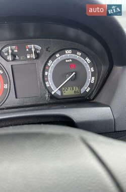 Хетчбек Skoda Fabia 2007 в  фото 10 Хетчбек Skoda Fabia 2007 в