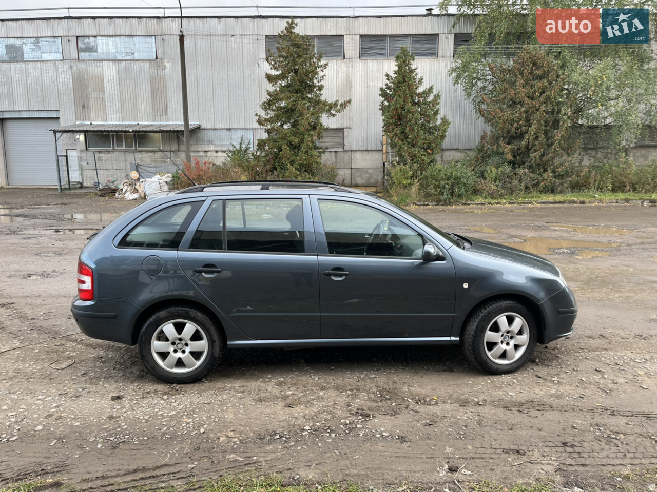 Свіжо пригнане авто, сертифікавоне, замінені масла та фільтра. 
Все на місці, новий форкоп, нове запасне колесо. Парктроніки працюють. На свої роки, авто близьке до ідеалу. 
Торг на дорогу!
За детальною інформацією телефонуйте!