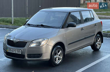 Хэтчбек Skoda Fabia 2008 в Чернигове