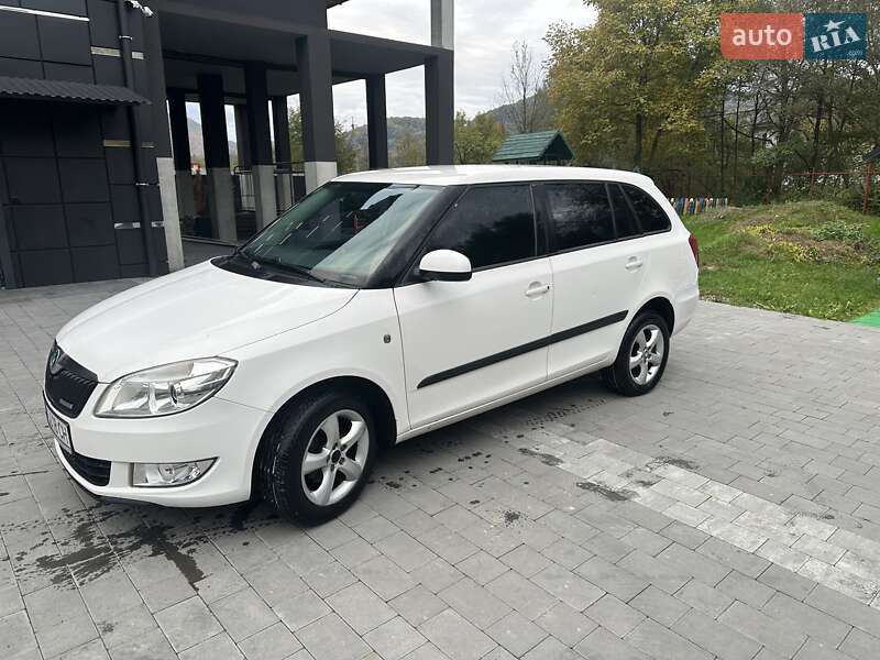 Універсал Skoda Fabia 2011 в Тячеві фото 2 Універсал Skoda Fabia 2011 в Тячеві