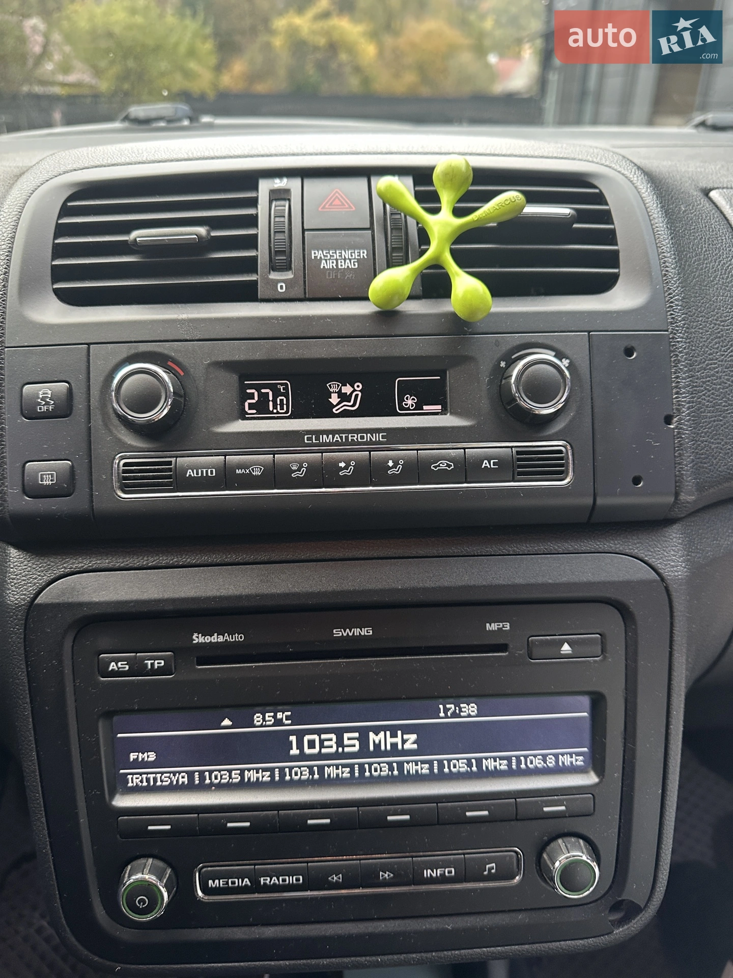 2011 Skoda Fabia - мініатюра 5