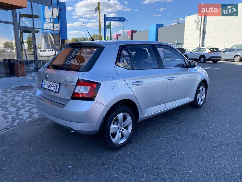 Хэтчбек Skoda Fabia 2015 в Киеве фото 7 Хэтчбек Skoda Fabia 2015 в Киеве