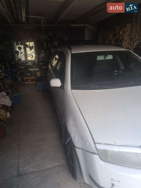 Універсал Skoda Fabia 2002 в Дніпрі