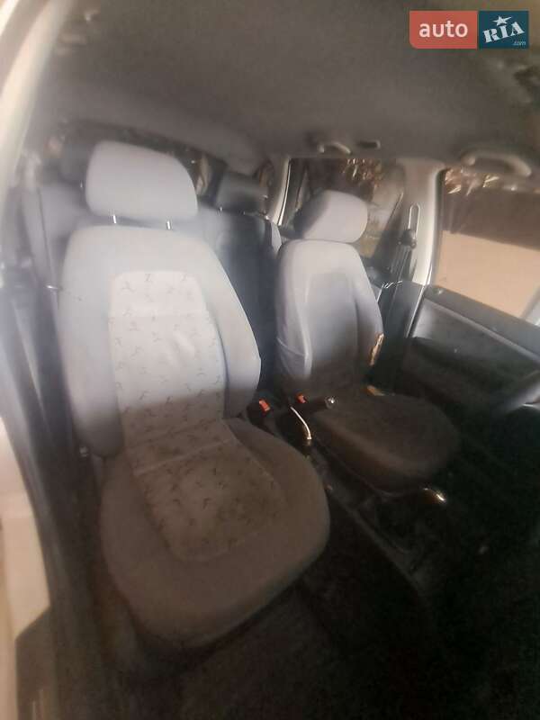 Універсал Skoda Fabia 2002 в Дніпрі