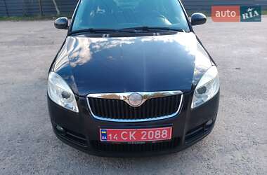 Хетчбек Skoda Fabia 2008 в  фото 21 Хетчбек Skoda Fabia 2008 в