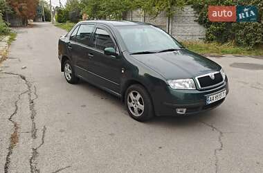 Седан Skoda Fabia 2002 в 