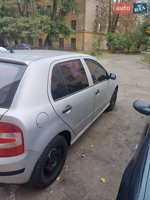 Хетчбек Skoda Fabia 2007 в Дніпрі