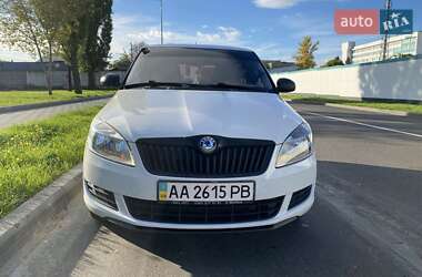 Хетчбек Skoda Fabia 2011 в  фото 2 Хетчбек Skoda Fabia 2011 в