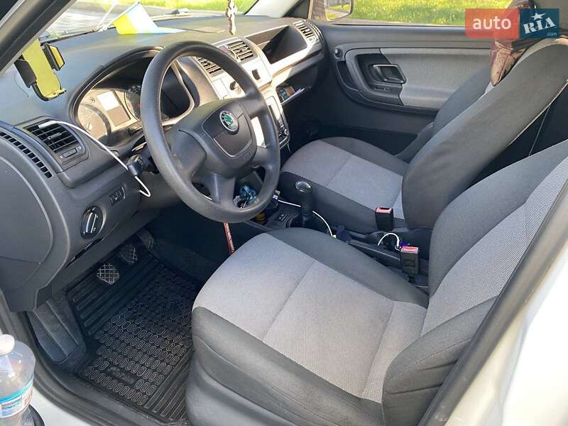 Хэтчбек Skoda Fabia 2011 в Киеве фото 3 Хэтчбек Skoda Fabia 2011 в Киеве