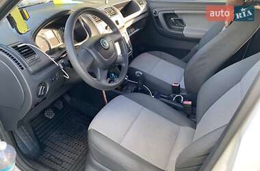 Хетчбек Skoda Fabia 2011 в  фото 3 Хетчбек Skoda Fabia 2011 в