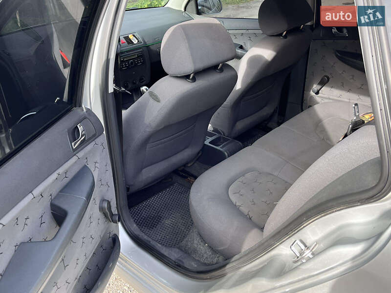 Универсал Skoda Fabia 2003 в Тернополе