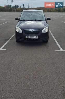Хэтчбек Skoda Fabia 2008 в Ровно