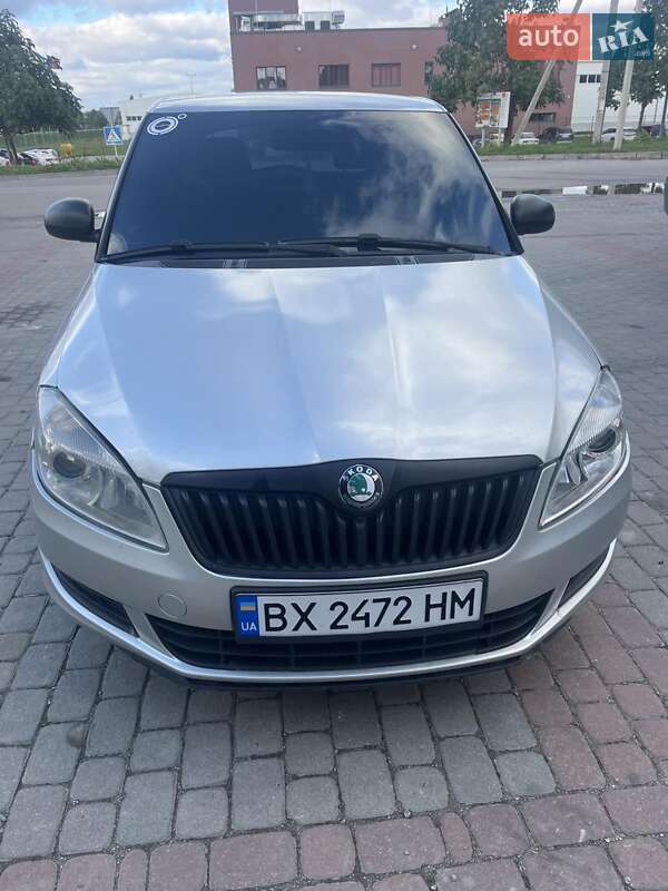 Хетчбек Skoda Fabia 2011 в 