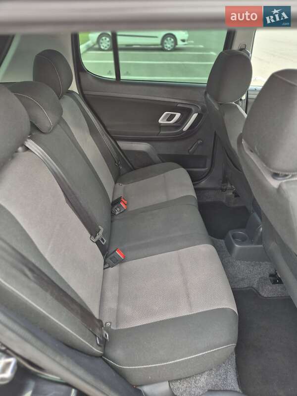 Хэтчбек Skoda Fabia 2009 в Луцке