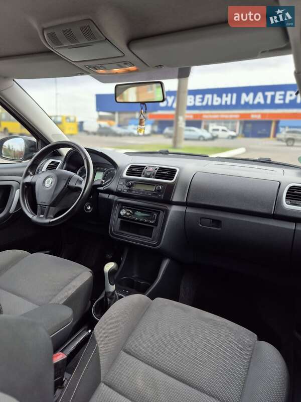 Хэтчбек Skoda Fabia 2009 в Луцке