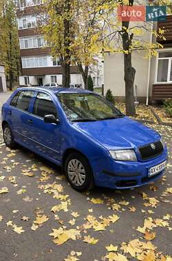Хетчбек Skoda Fabia 2004 в 