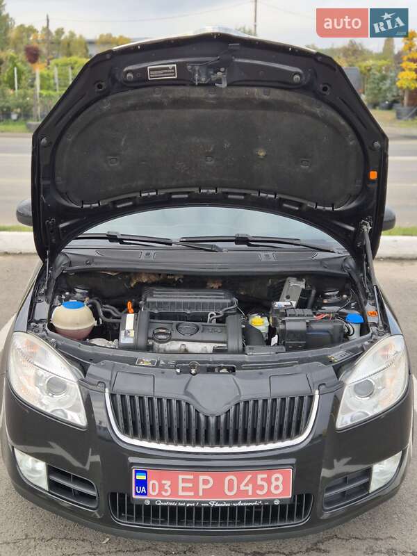 Хэтчбек Skoda Fabia 2009 в Луцке
