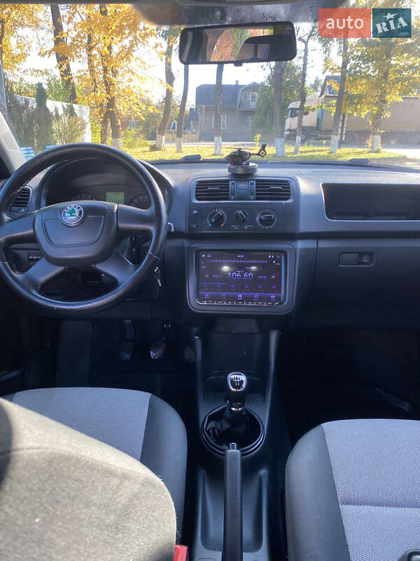 Хэтчбек Skoda Fabia 2012 в Лужанах фото 3 Хэтчбек Skoda Fabia 2012 в Лужанах