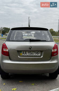 Хэтчбек Skoda Fabia 2013 в 