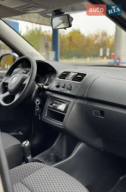 Хэтчбек Skoda Fabia 2013 в 