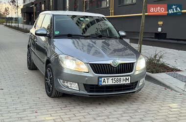 Хэтчбек Skoda Fabia 2012 в Львове