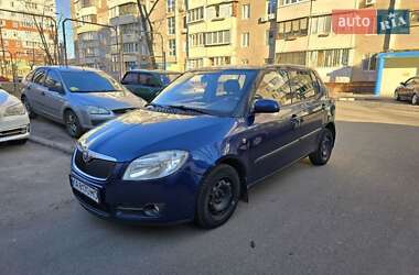 Хэтчбек Skoda Fabia 2008 в Киеве
