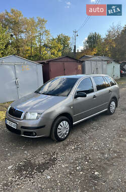 Универсал Skoda Fabia 2008 в Черновцах
