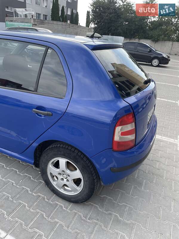 Хэтчбек Skoda Fabia 2004 в Тернополе